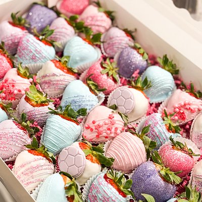 Chocolate Covered Strawberries 🍓 🍫