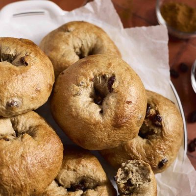 cinnamon raisin bagel