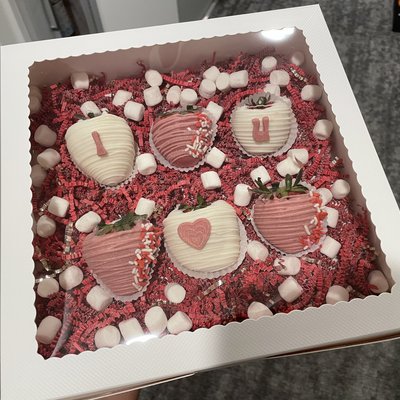 1/2 dozen Chocolate Covered Strawberries
