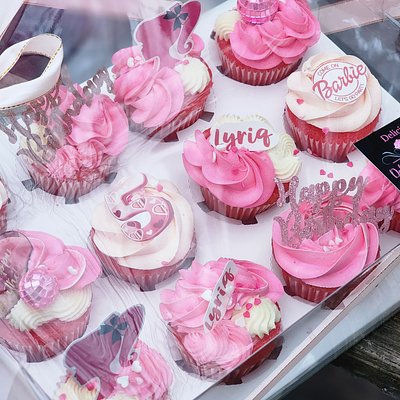 1dozen Of Cupcakes Custom 