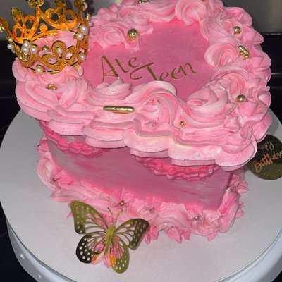 Small 6 Inch Heart Cake