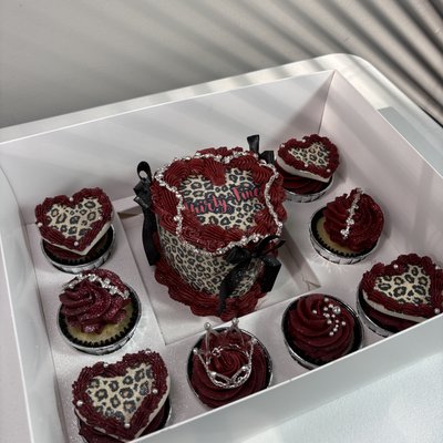 8 Cupcakes Bento 