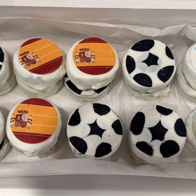 Cake Pucks