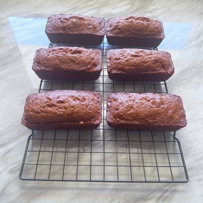 Mini Banana Walnut Loaves (6)