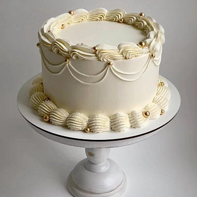 Round 8 Inch Cake 