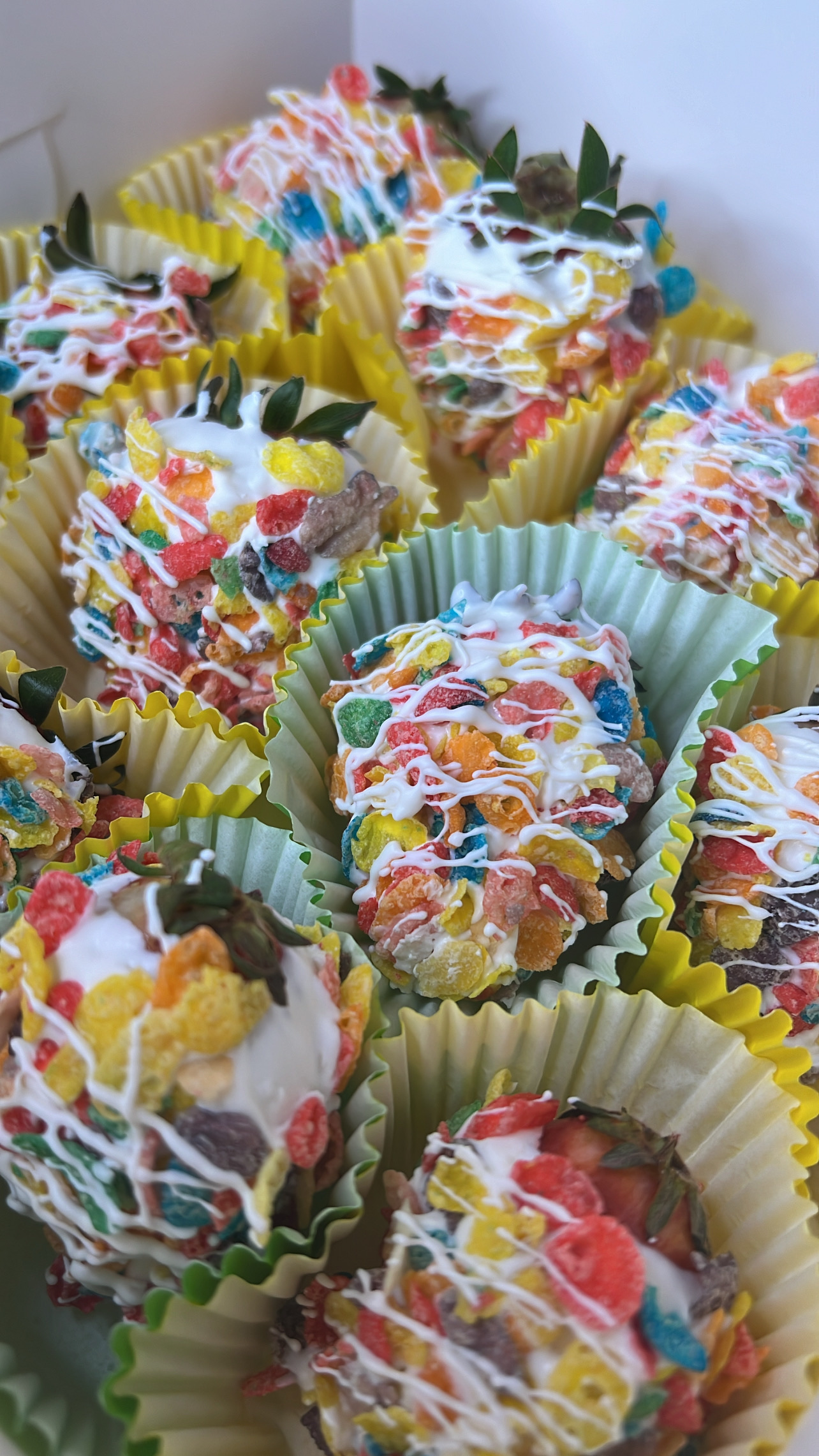1 Dozen Fruity Pebble Berries