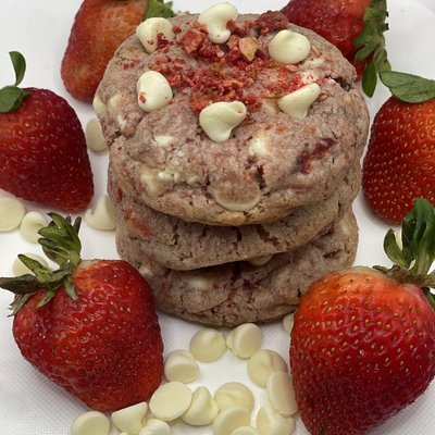 Strawberries & Cream Cookies 1 Dozen 