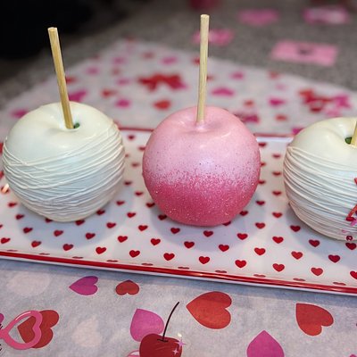 White Chocolate-Dipped Apples