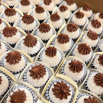 Brazilian Sweets (brigadeiro) 