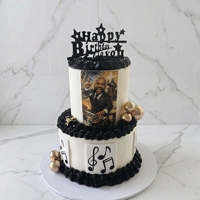 Custom Cakes