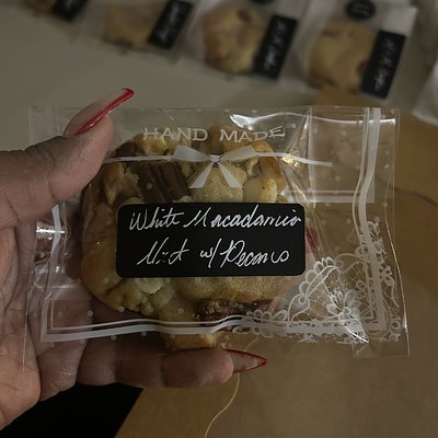 Macadamia Nut White Chocolate Chip Cookies