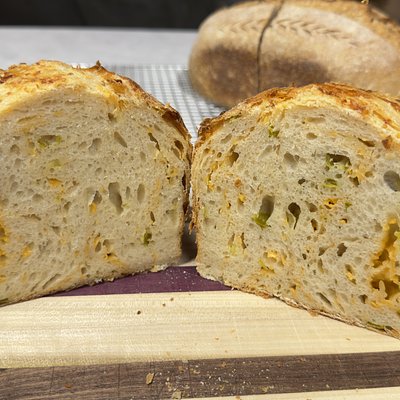 Jalapeño Cheddar Sourdough 