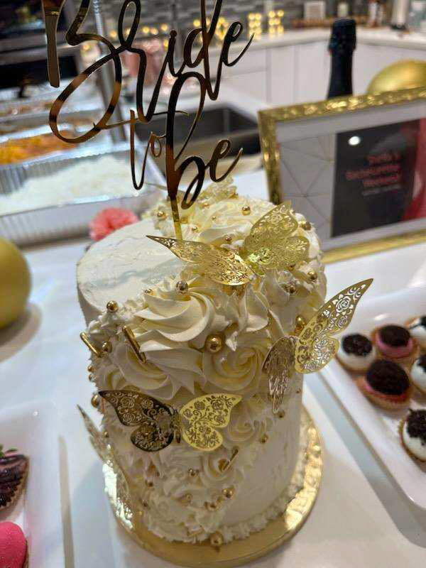 6 Inch Tall Cakes