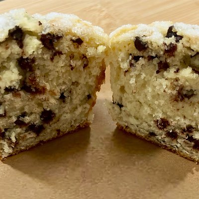 Chocolate Chip Muffins (6 Pack)