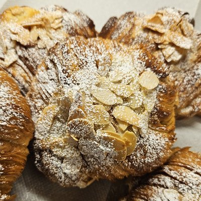 Almond Croissant (Pack of 2) 