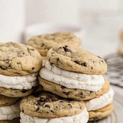 Various Flavor Cookie Sandwiches 