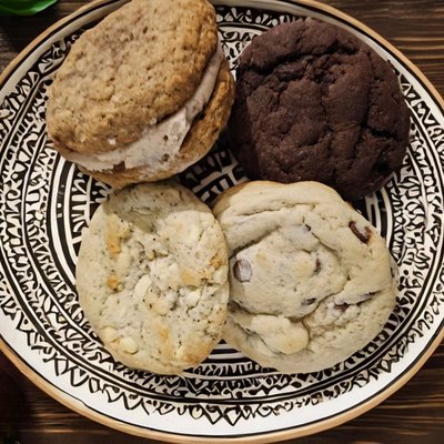 Double Chocolate Cookies 6pc 4oz /cookie