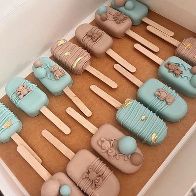 Teddy Bear Cakesicles