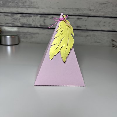 Custom Pyramid Boxes