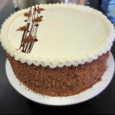 Round Cake (3 Layer) 10 Inch 