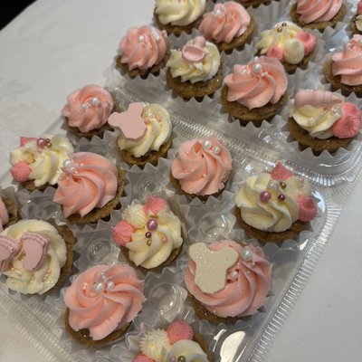 On Dozen Detailed Theme Cookie Cups