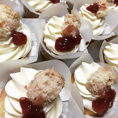 Dozen Of Cupcakes 