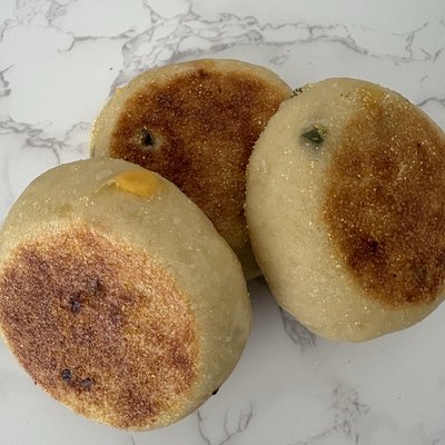 Sourdough English Muffins - Jalapeño Cheddar (Pack of 6)