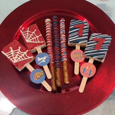 Option 4 : Custom Cake, Cupcakes,& Treats 