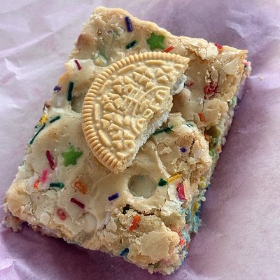 Birthday Cake Blondie Pan