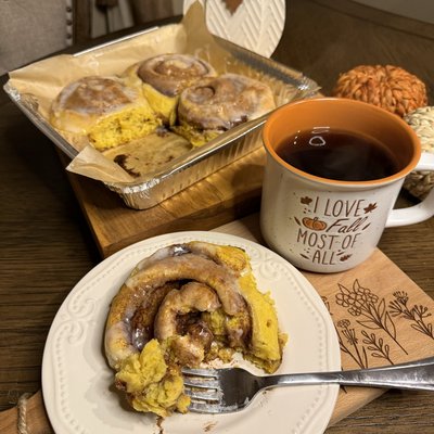 Pumpkin Cinnamon Rolls