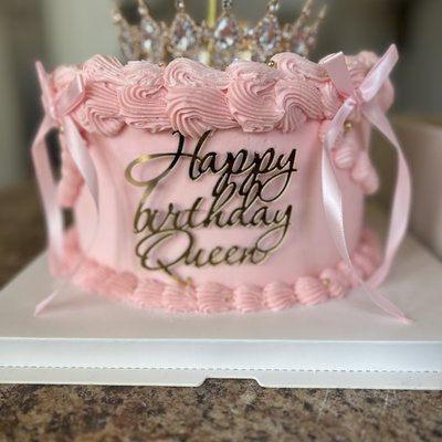 8” Vintage Piped Cake – 3 Layers 