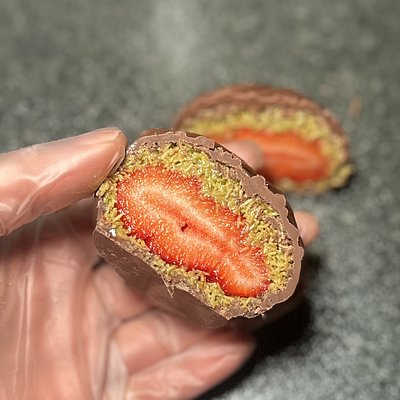 Half Dozen Dubai Knafeh Chocolate Covered Strawberries 