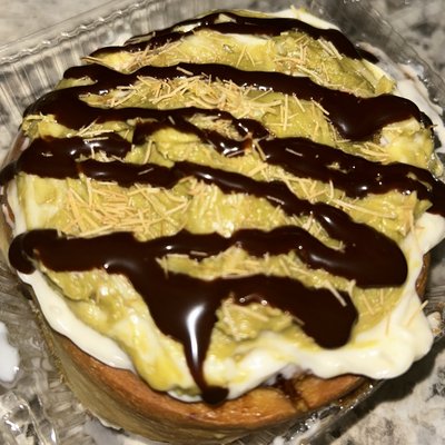 Dubai Chocolate Cinnamon Roll 4pk