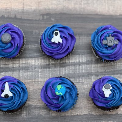 1 Dozen Custom Cupcakes