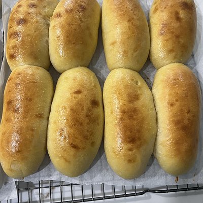 Sourdough Brioche Hotdog Buns (8ct)