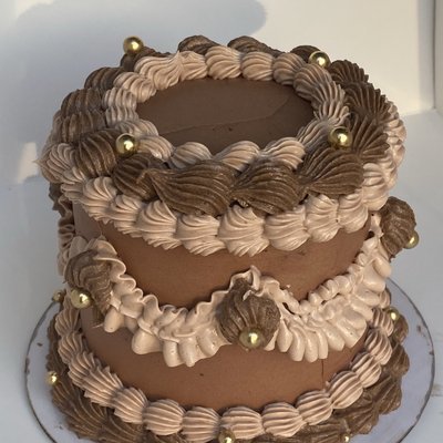 6 Inch Vintage Cakes