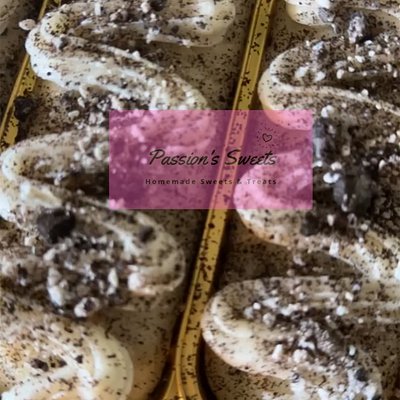 Cookies N Creme Mini Cake Jar