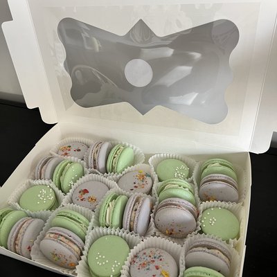 1 Dozen Deluxe Macarons 
