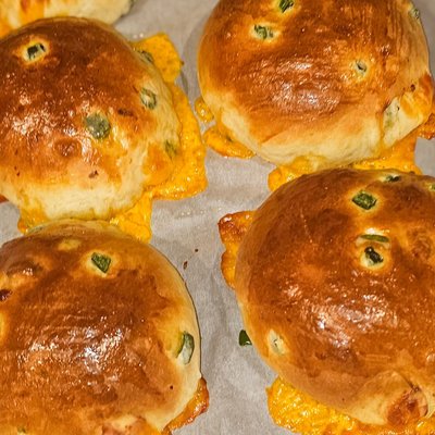 Sourdough Jalapeno & cheddar HAMBURGER BUNS