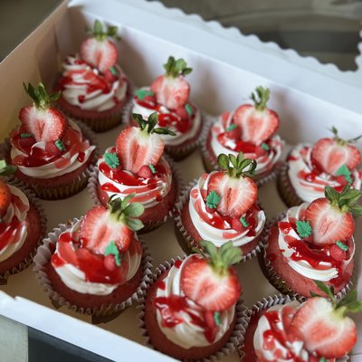 Cupcakes (12)