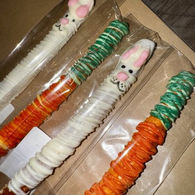 Chocolate Covered Pretzel Rods (Single)