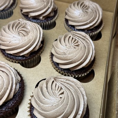 Chocolate Cupcakes - 1 Dozen