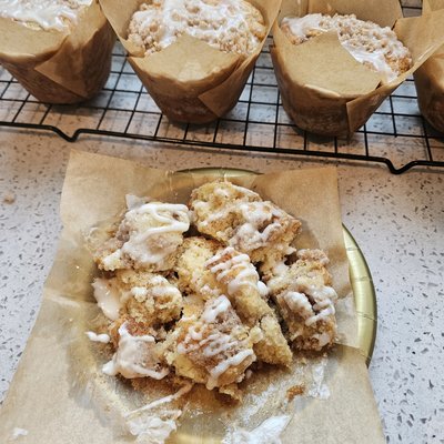 Coffee Cake Muffins 