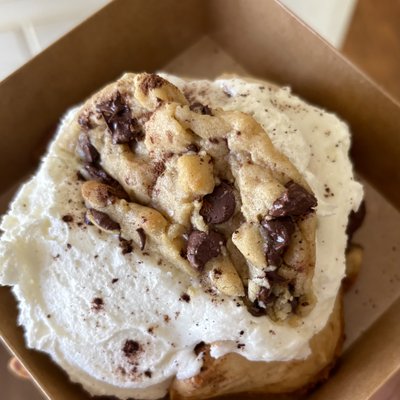 Single Cinnamon Roll (1 Count)