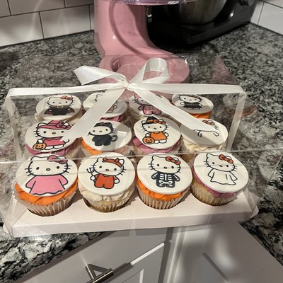 1 Dozen Custom Cupcakes