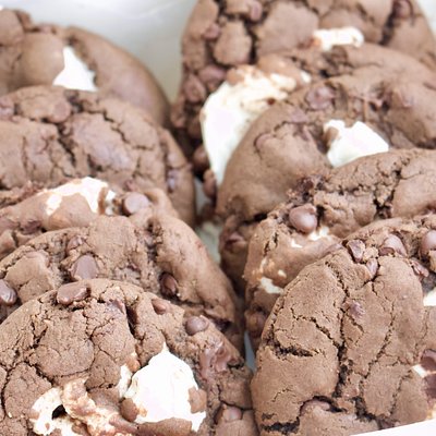 Chocolate Chip Marshmallow Cookies