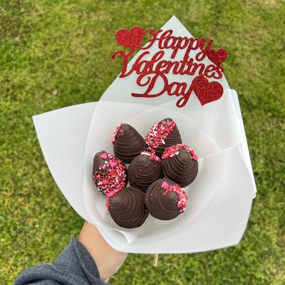 7 Count Strawberry Bouquet 
