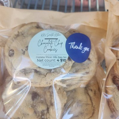 Chocolate Chip Cookies 4ct