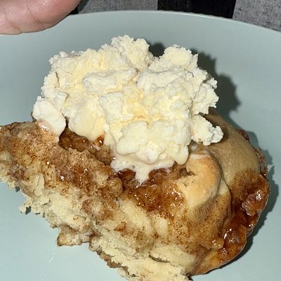 Cinnamon Rolls (4 Pack)