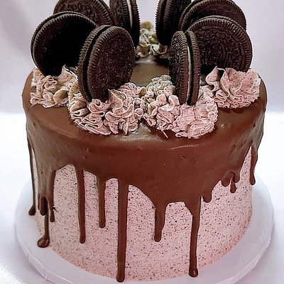 8” Oreo Cake